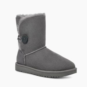 UGG BAILEY BUTTON classic grey boots